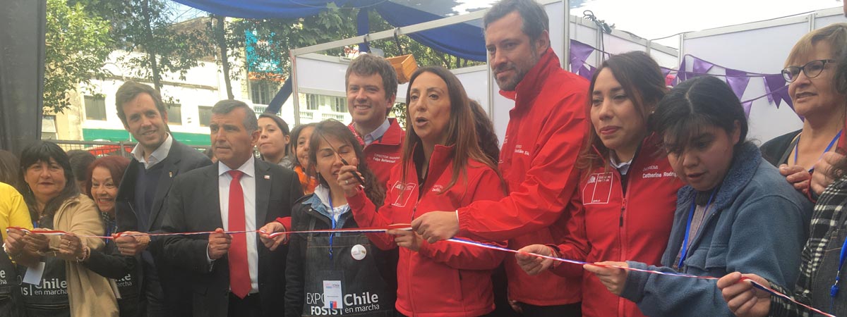 Ministro Sichel y Vocera de Gobierno inauguran ExpoFOSIS